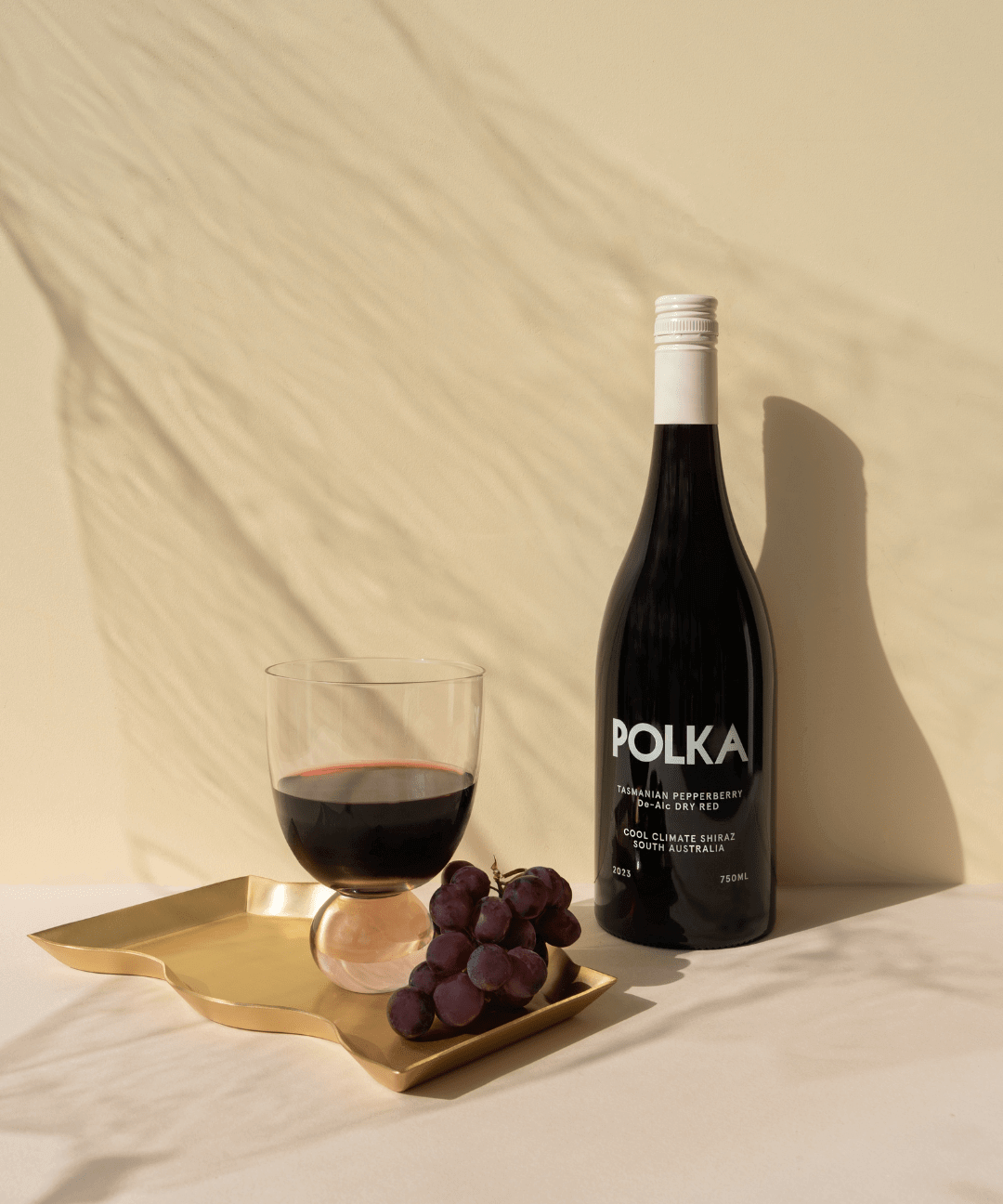 Non-Alcoholic Red Wine Bottle - Full-Flavoured Alcohol-Free Wine
